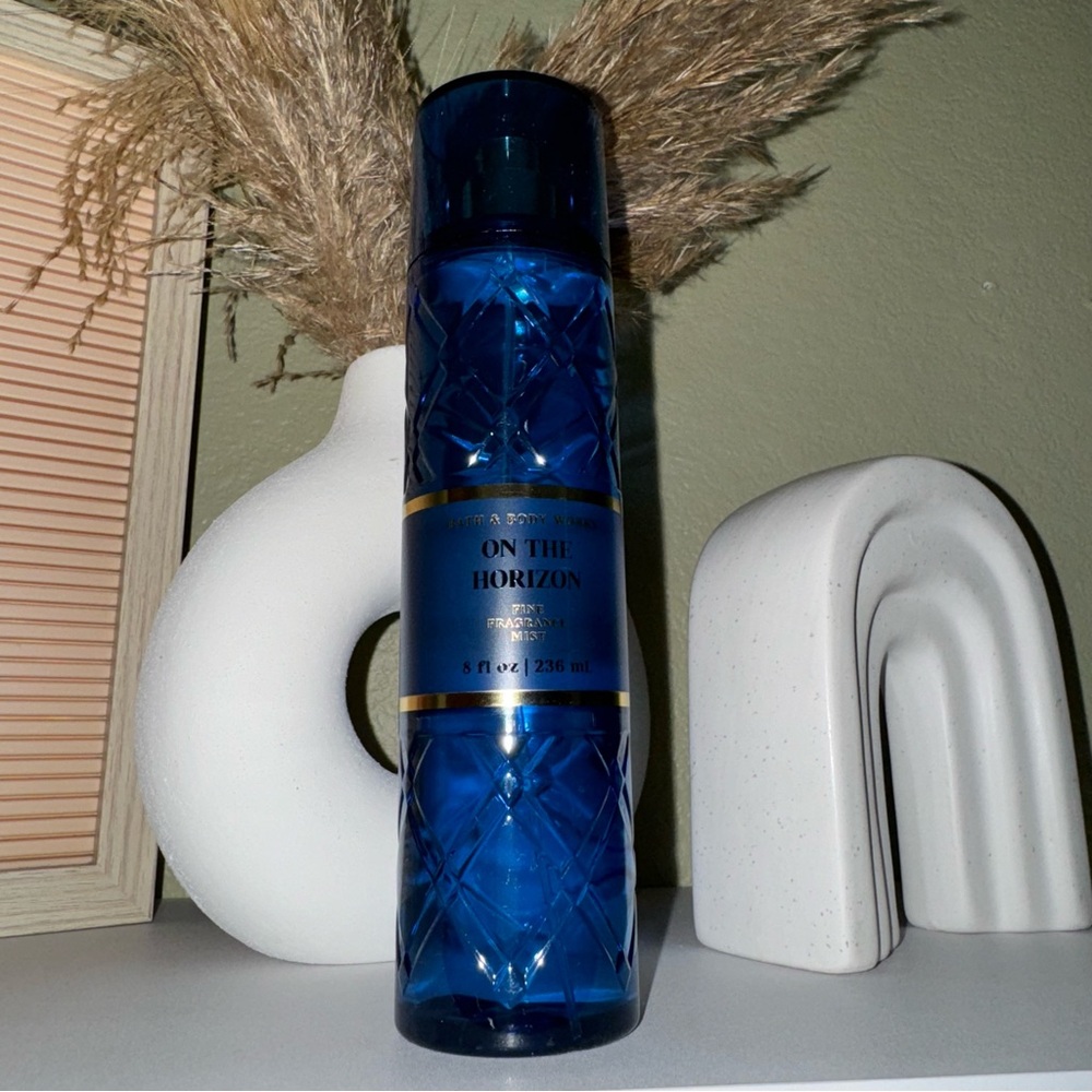 NWT On the Horizon Fine Fragrance Mist ✨